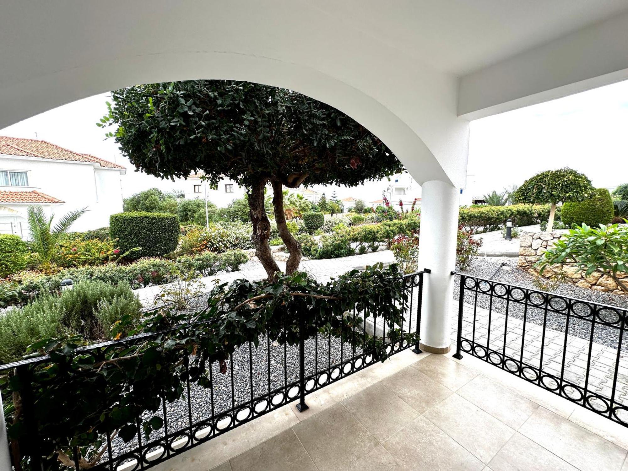 Carrington Holidays ไคริเนีย ภายนอก รูปภาพ